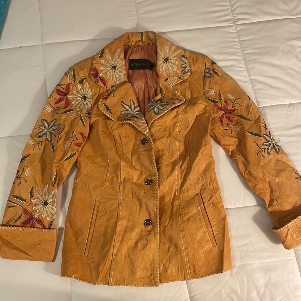 Pasha Veneto natural leather embroidered jacket. Made in Turkey. Size s/m